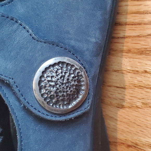 Mephisto Women's Size 8 Suede Flats Shoes - Picture 8 of 9